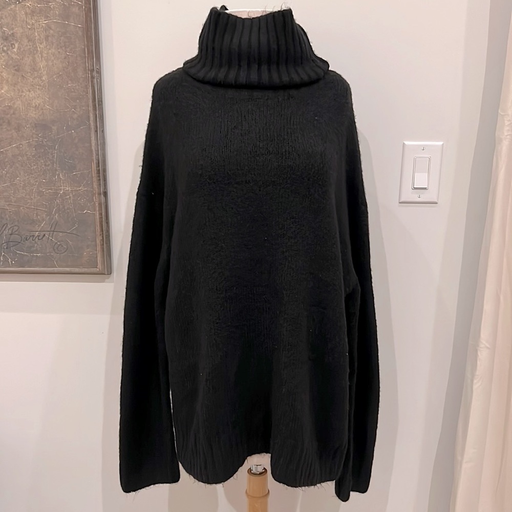 Vici Black Sweater